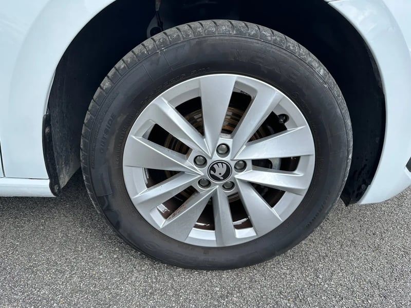 Photo de la voiture SKODA SCALA 1.0 TSI Evo 2 116 ch BVM6 Selection
