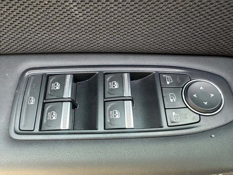 Photo de la voiture RENAULT SYMBIOZ E-Tech full hybrid 145 Iconic