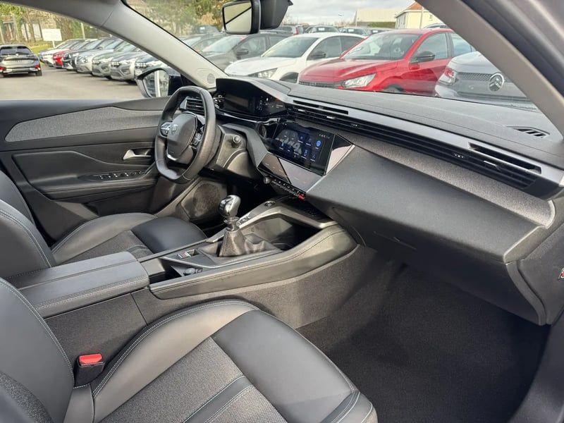 Photo de la voiture PEUGEOT 308 PureTech 130ch S&S BVM6 Allure