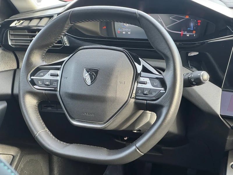 Photo de la voiture PEUGEOT 308 PureTech 130ch S&S BVM6 Allure