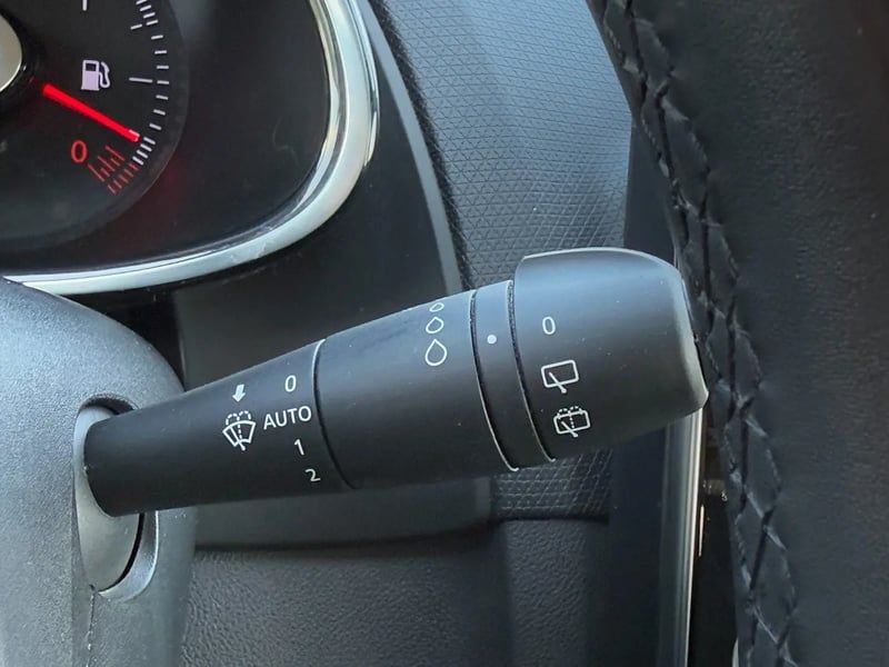 Photo de la voiture RENAULT CLIO IV ESTATE Estate dCi 90 Energy Limited