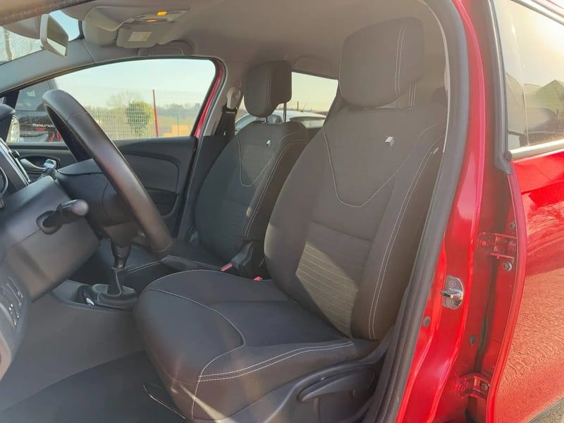 Photo de la voiture RENAULT CLIO IV ESTATE Estate dCi 90 Energy Limited