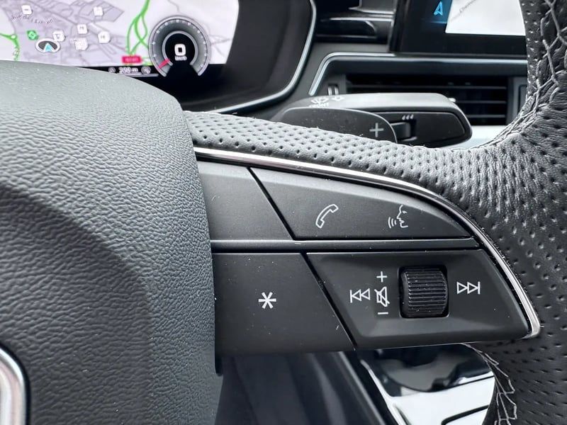 Photo de la voiture AUDI A5 CABRIOLET 35 TFSI 150 S tronic 7 Avus