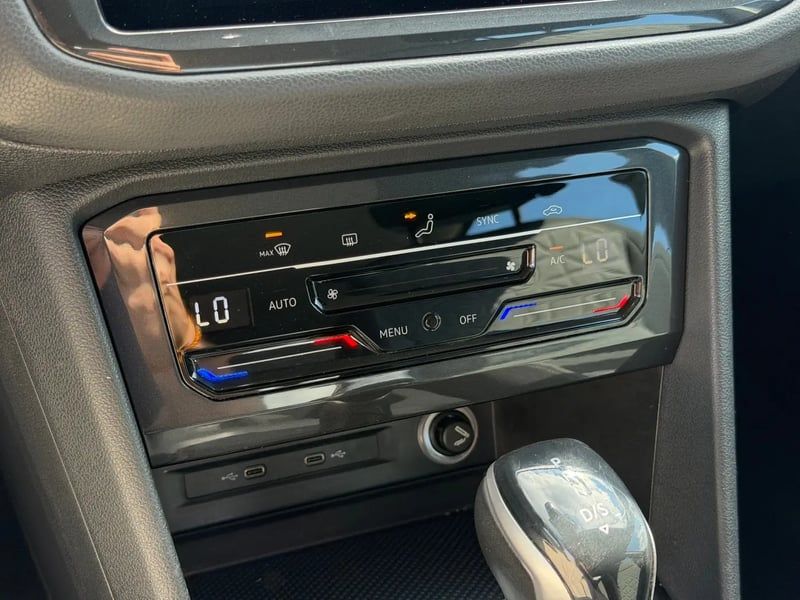 Photo de la voiture VOLKSWAGEN TIGUAN 2.0 TDI 150ch DSG7 Life