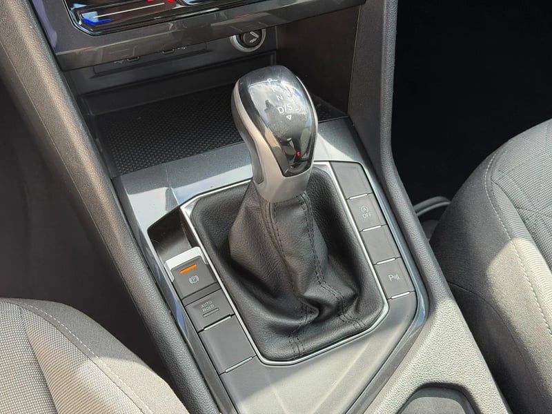 Photo de la voiture VOLKSWAGEN TIGUAN 2.0 TDI 150ch DSG7 Life