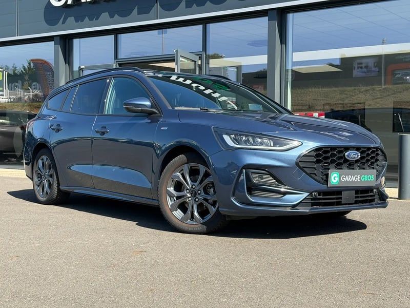 Photo de la voiture FORD FOCUS SW 1.0 EcoBoost 125 S&S mHEV ST-Line X