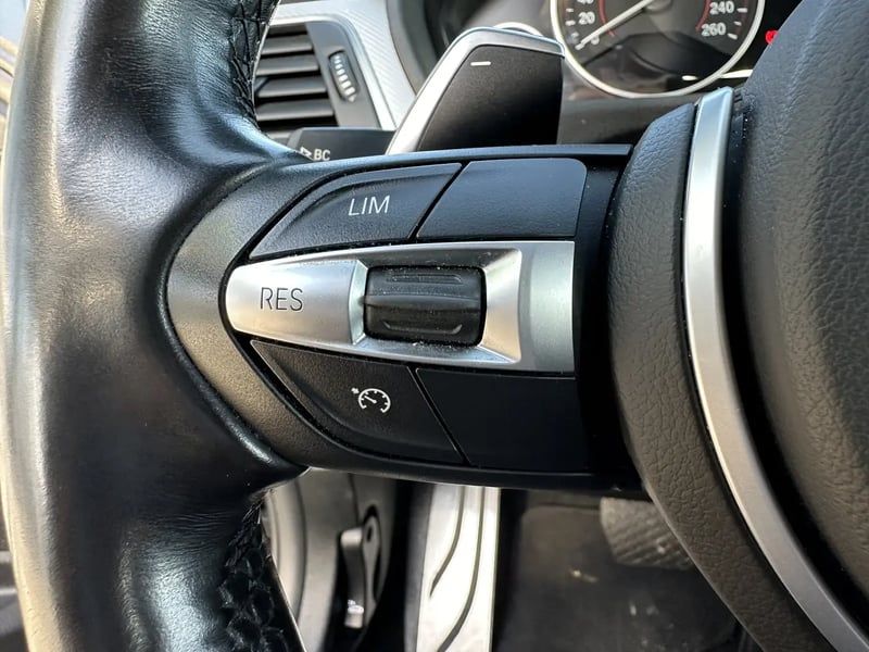 Photo de la voiture BMW SERIE 3 TOURING F31 LCI Touring 330d 258 ch M Sport A