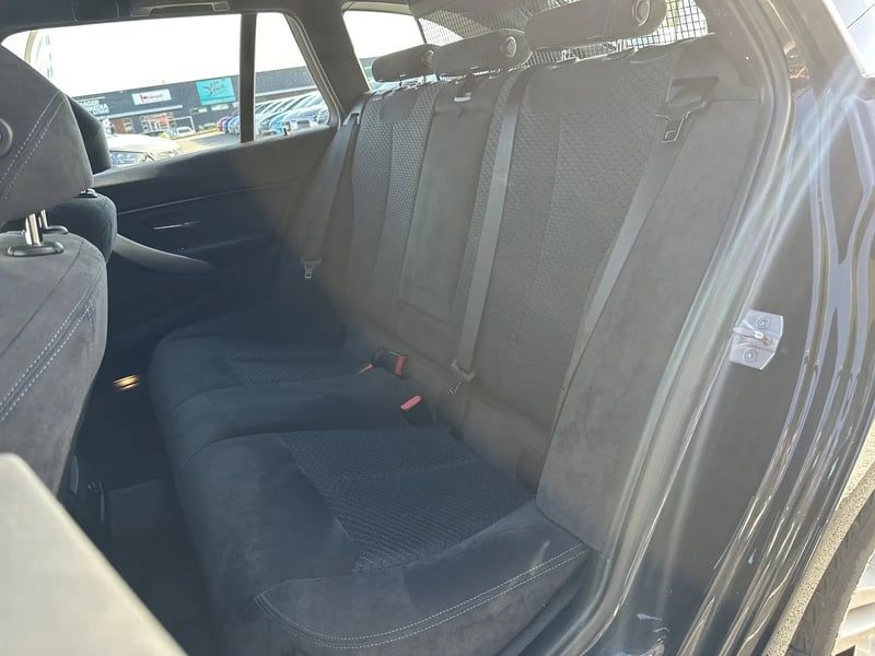 Photo de la voiture BMW SERIE 3 TOURING F31 LCI Touring 330d 258 ch M Sport A