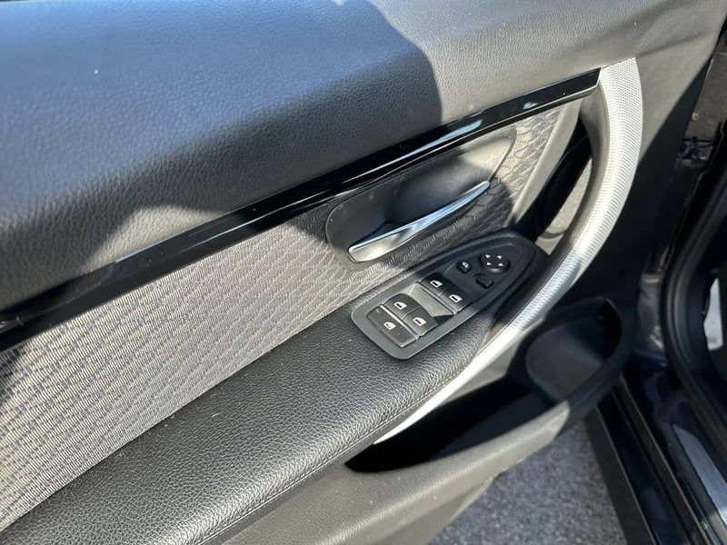 Photo de la voiture BMW SERIE 3 TOURING F31 LCI Touring 330d 258 ch M Sport A