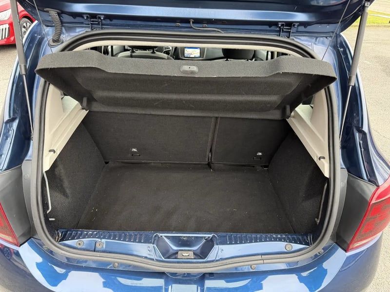 Photo de la voiture DACIA SANDERO TCe 90 Stepway