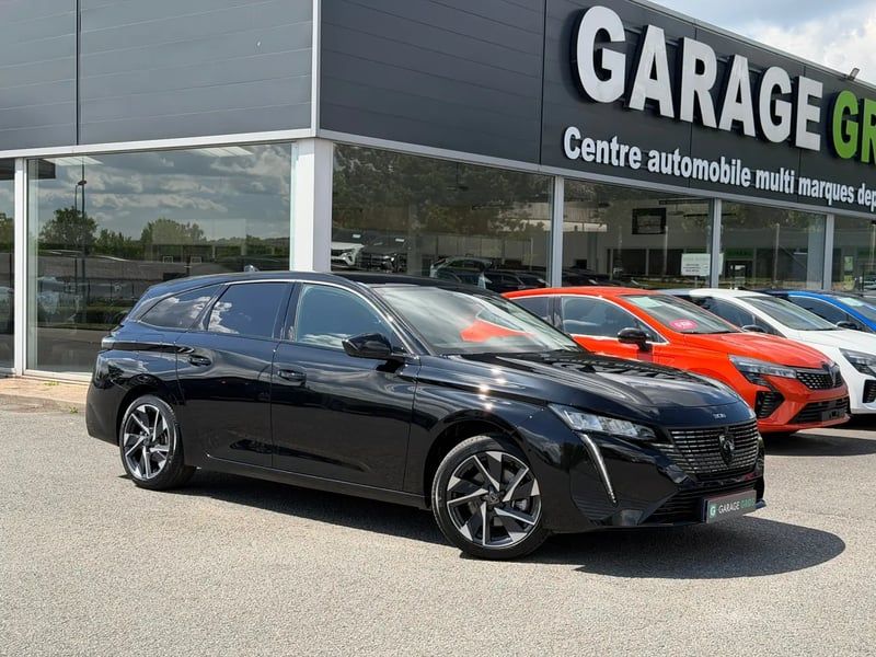 Photo de la voiture PEUGEOT 308 SW Hybrid 145 e-DCS6 Allure