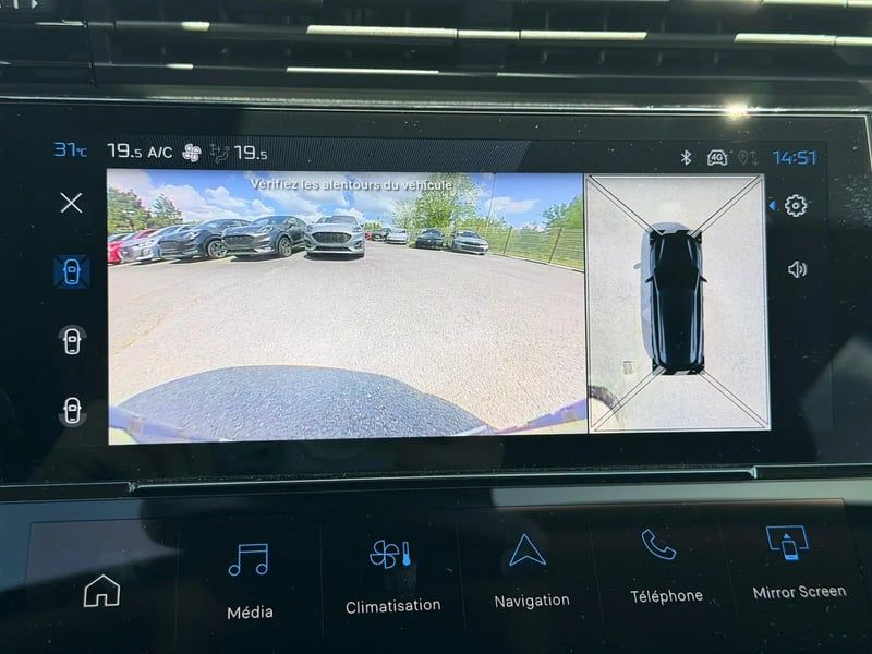Photo de la voiture PEUGEOT 308 SW Hybrid 145 e-DCS6 Allure