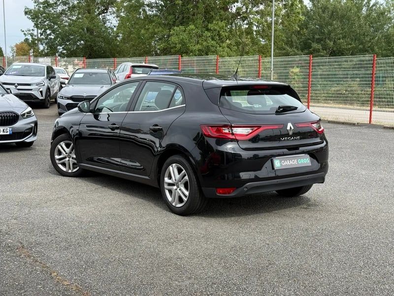 Photo de la voiture RENAULT MEGANE IV BERLINE BUSINESS Blue dCi 115 Business