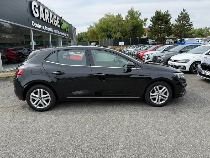 Photo de la voiture RENAULT MEGANE IV BERLINE BUSINESS Blue dCi 115 Business