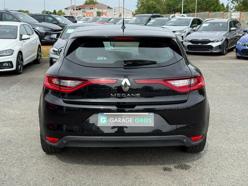 Photo de la voiture RENAULT MEGANE IV BERLINE BUSINESS Blue dCi 115 Business