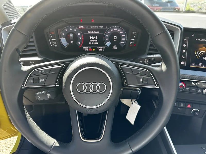 Photo de la voiture AUDI A1 ALLSTREET 35 TFSI 150 ch Design - 5P
