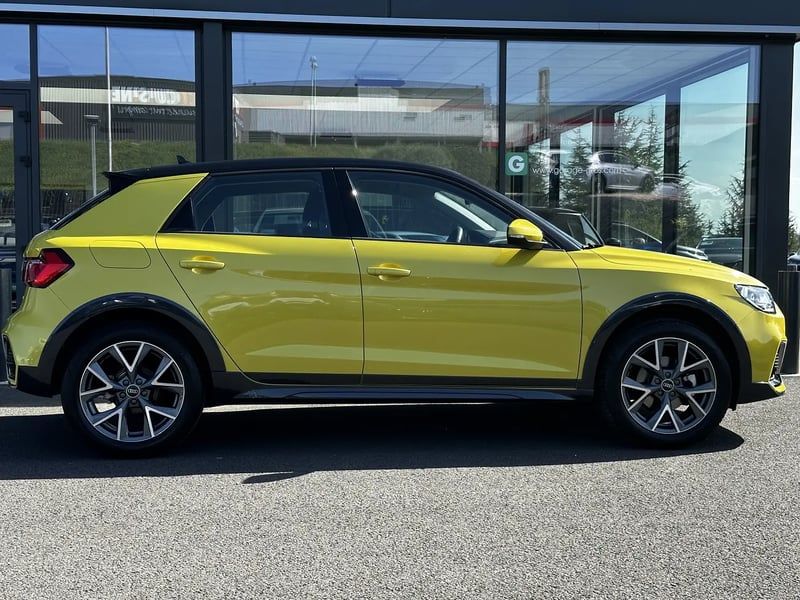 Photo de la voiture AUDI A1 ALLSTREET 35 TFSI 150 ch Design - 5P