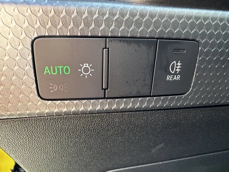 Photo de la voiture AUDI A1 ALLSTREET 35 TFSI 150 ch Design - 5P