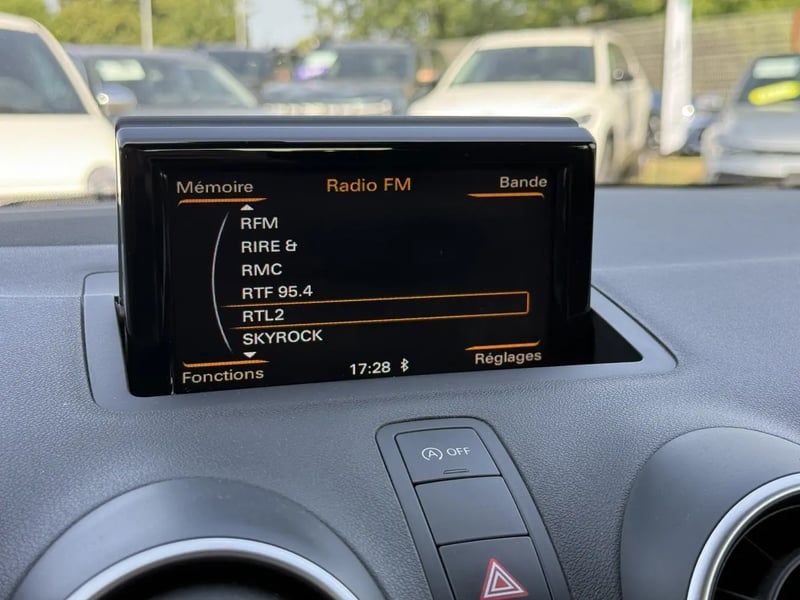 Photo de la voiture AUDI A1 SPORTBACK 1.6 TDI 116