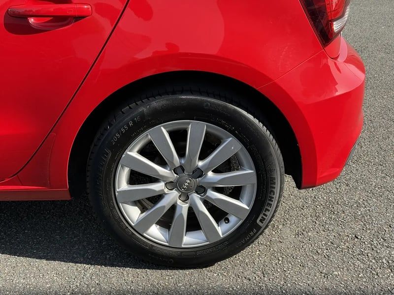 Photo de la voiture AUDI A1 SPORTBACK 1.6 TDI 116