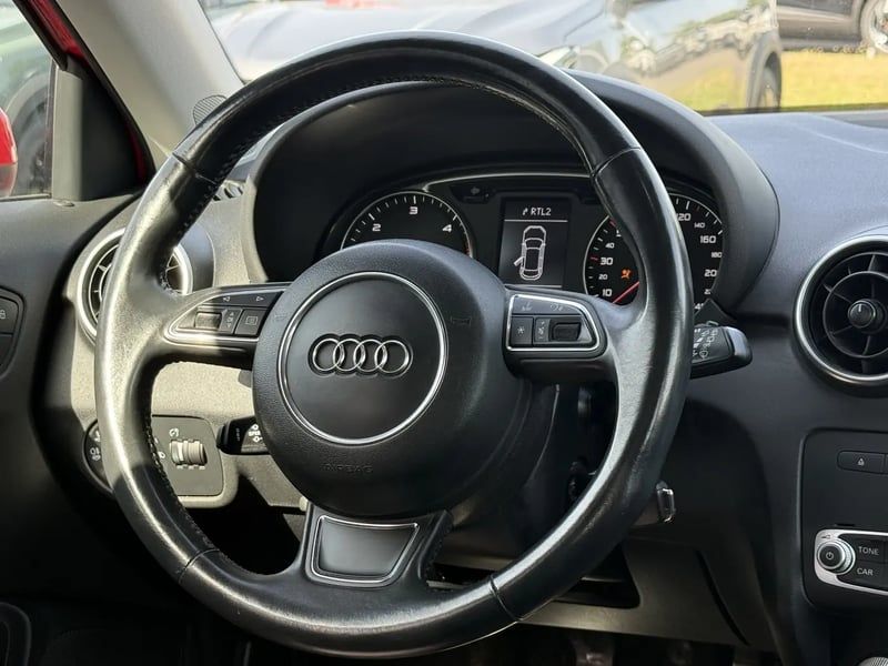 Photo de la voiture AUDI A1 SPORTBACK 1.6 TDI 116