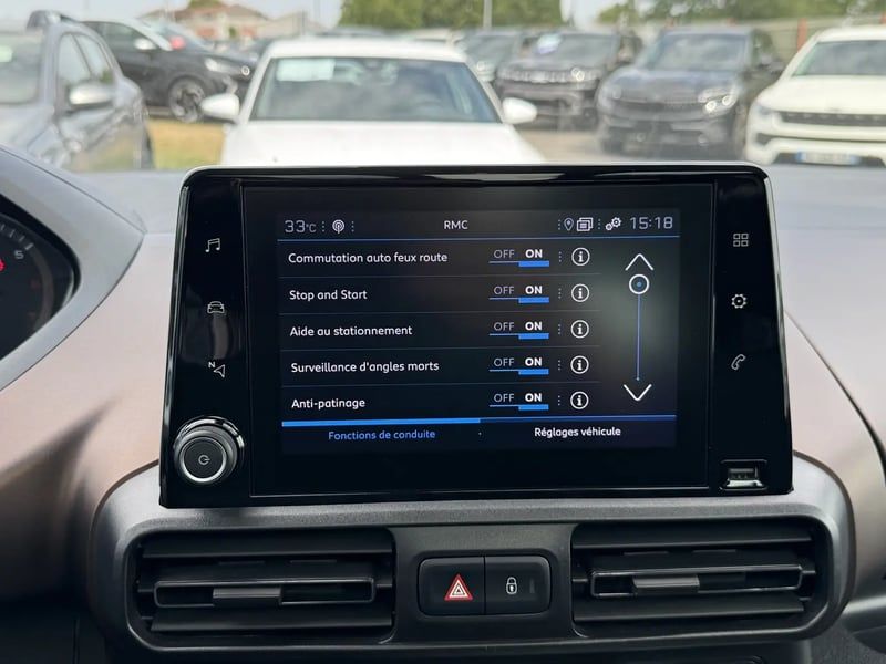 Photo de la voiture PEUGEOT RIFTER Standard BlueHDi 130 S&S BVM6 5pl GT