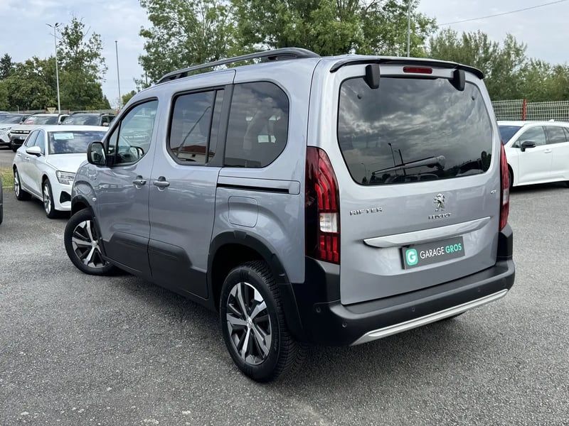Photo de la voiture PEUGEOT RIFTER Standard BlueHDi 130 S&S BVM6 5pl GT