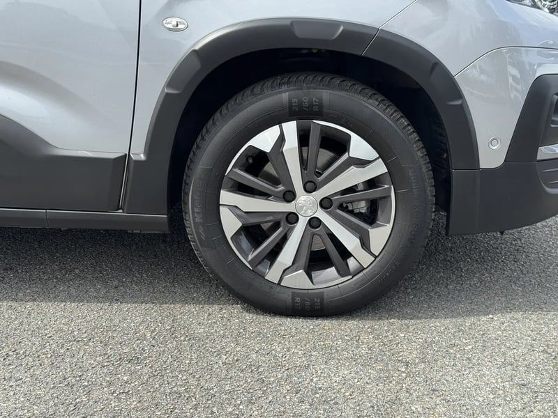 Photo de la voiture PEUGEOT RIFTER Standard BlueHDi 130 S&S BVM6 5pl GT