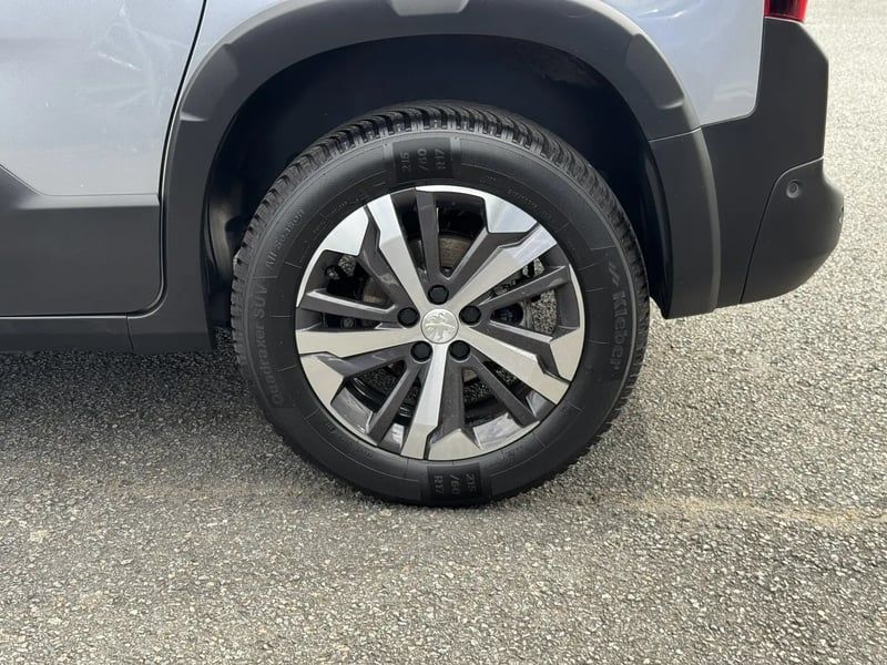 Photo de la voiture PEUGEOT RIFTER Standard BlueHDi 130 S&S BVM6 5pl GT