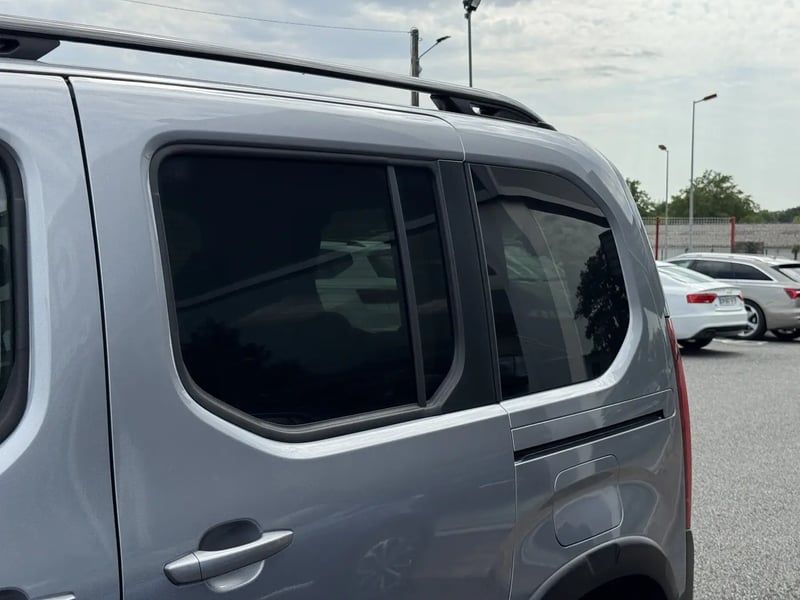 Photo de la voiture PEUGEOT RIFTER Standard BlueHDi 130 S&S BVM6 5pl GT