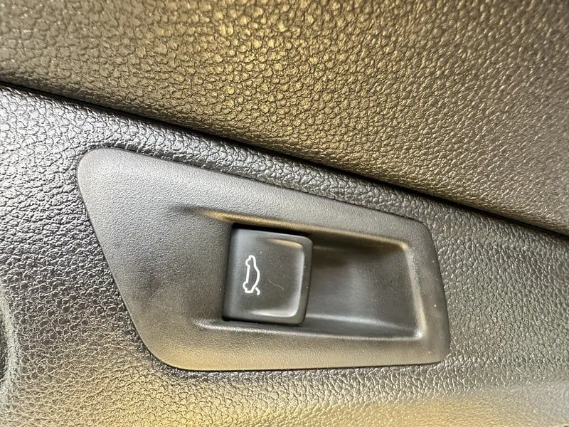 Photo de la voiture VOLKSWAGEN T-ROC 2.0 TDI 150 Start/Stop DSG7 4Motion Carat Exclusive