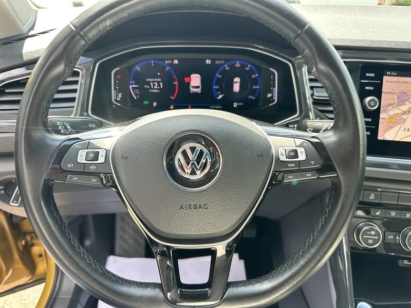 Photo de la voiture VOLKSWAGEN T-ROC 2.0 TDI 150 Start/Stop DSG7 4Motion Carat Exclusive