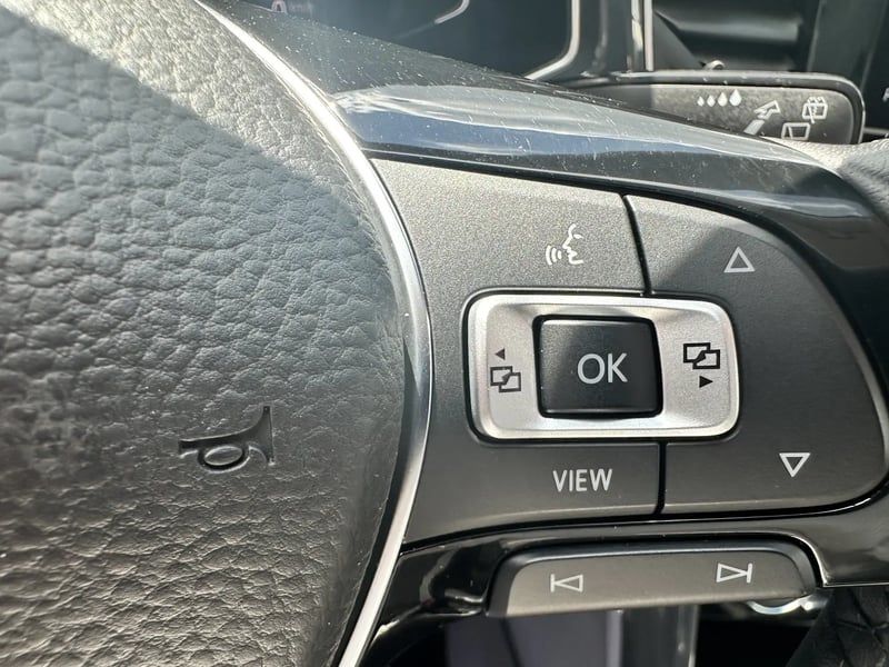 Photo de la voiture VOLKSWAGEN T-ROC 2.0 TDI 150 Start/Stop DSG7 4Motion Carat Exclusive