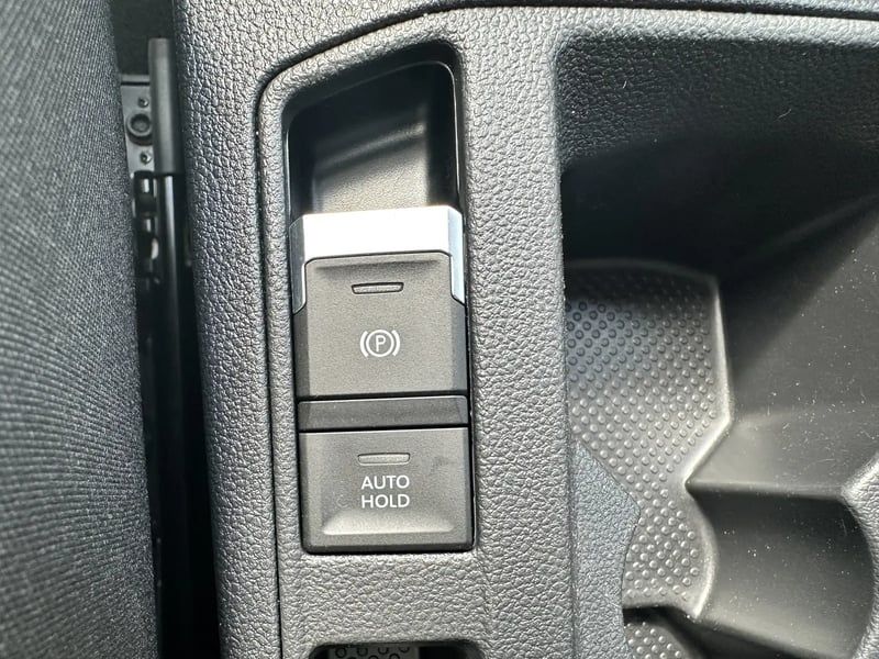 Photo de la voiture VOLKSWAGEN T-ROC 2.0 TDI 150 Start/Stop DSG7 4Motion Carat Exclusive