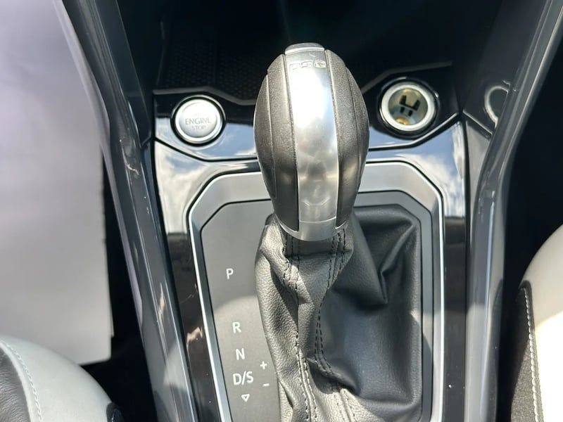 Photo de la voiture VOLKSWAGEN T-ROC 2.0 TDI 150 Start/Stop DSG7 4Motion Carat Exclusive