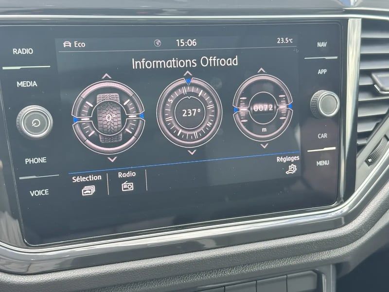 Photo de la voiture VOLKSWAGEN T-ROC 2.0 TDI 150 Start/Stop DSG7 4Motion Carat Exclusive