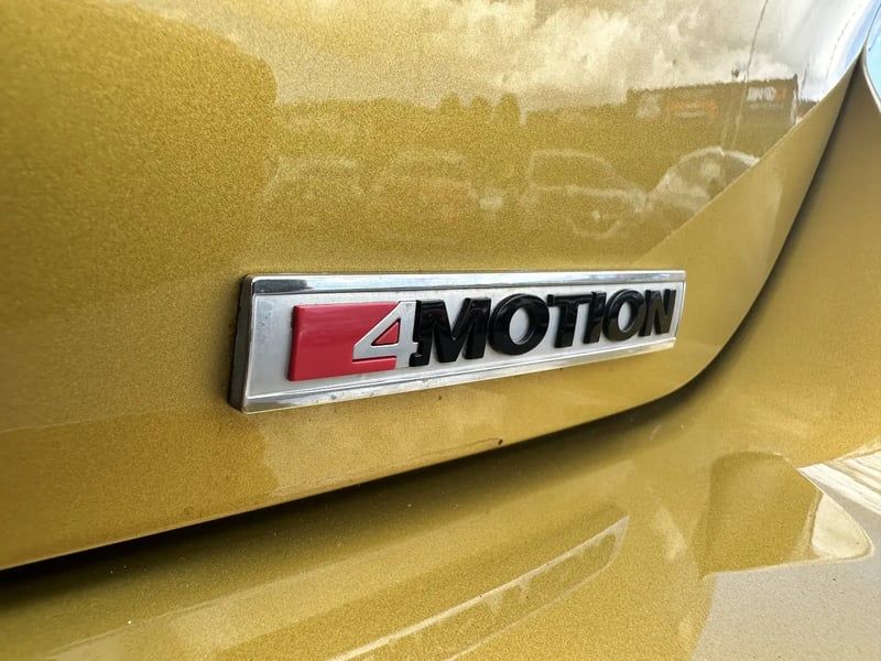 Photo de la voiture VOLKSWAGEN T-ROC 2.0 TDI 150 Start/Stop DSG7 4Motion Carat Exclusive