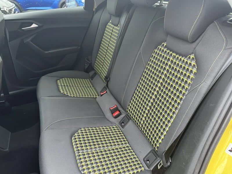 Photo de la voiture AUDI A1 SPORTBACK 25 TFSI 95 ch BVM5 S Line