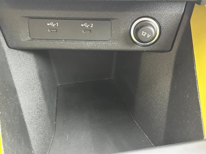 Photo de la voiture AUDI A1 SPORTBACK 25 TFSI 95 ch BVM5 S Line