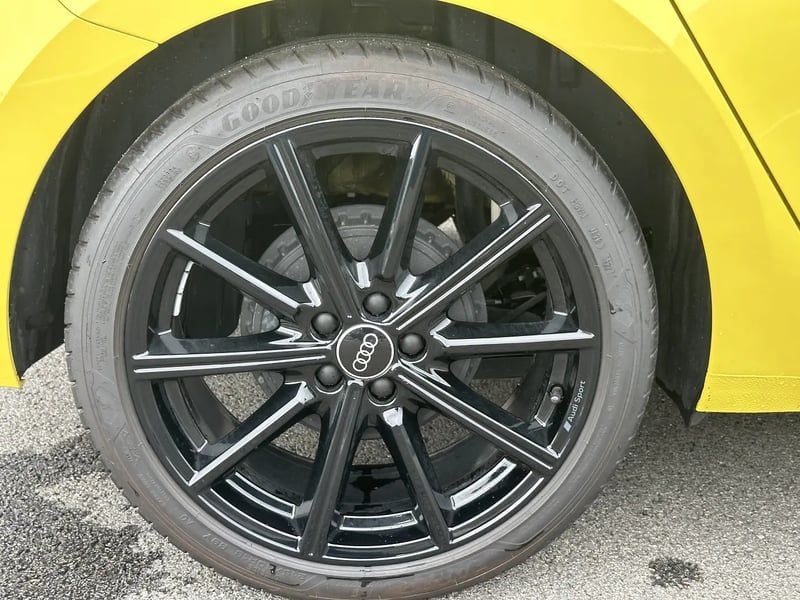 Photo de la voiture AUDI A1 SPORTBACK 25 TFSI 95 ch BVM5 S Line