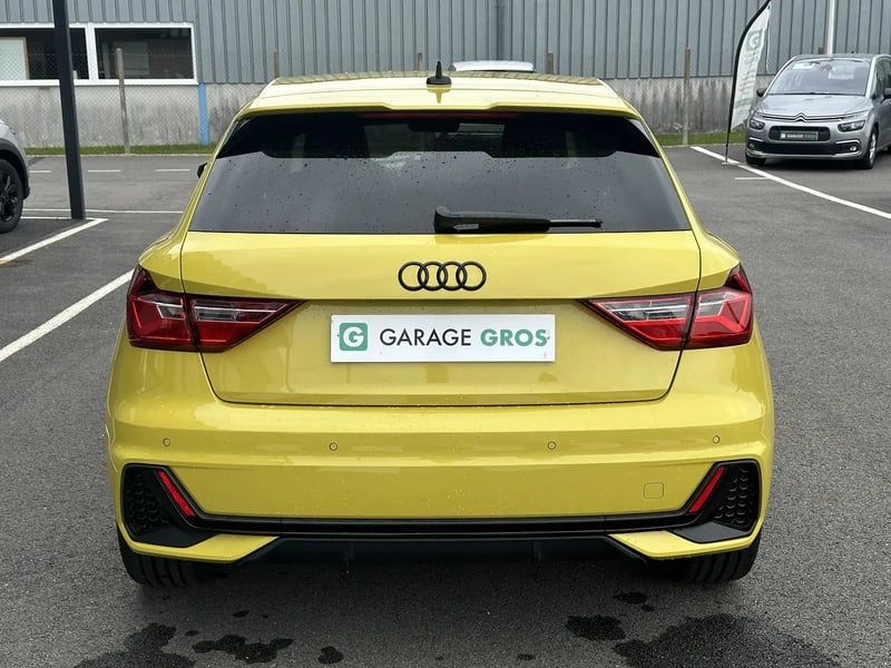 Photo de la voiture AUDI A1 SPORTBACK 25 TFSI 95 ch BVM5 S Line