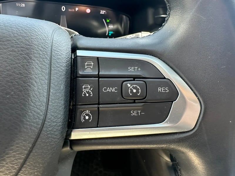 Photo de la voiture JEEP COMPASS 1.3 PHEV T4 240 ch 4xe eAWD S