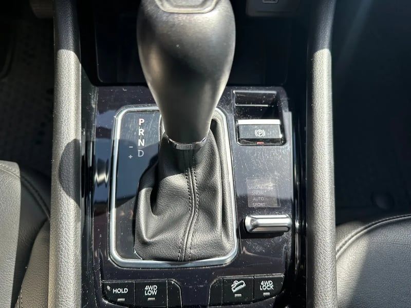 Photo de la voiture JEEP COMPASS 1.3 PHEV T4 240 ch 4xe eAWD S
