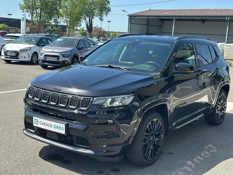 Photo de la voiture JEEP COMPASS 1.3 PHEV T4 240 ch 4xe eAWD S