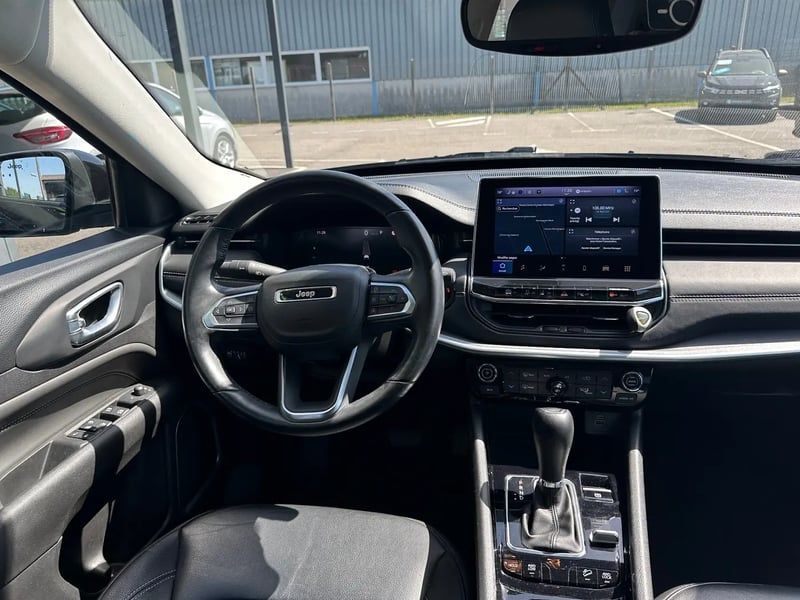 Photo de la voiture JEEP COMPASS 1.3 PHEV T4 240 ch 4xe eAWD S
