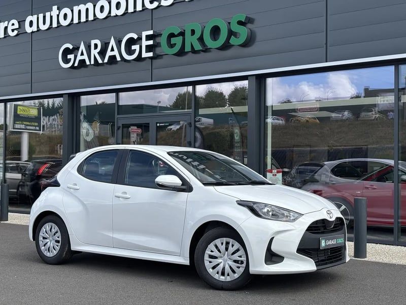 Photo de la voiture TOYOTA YARIS HYBRIDE 116h Dynamic