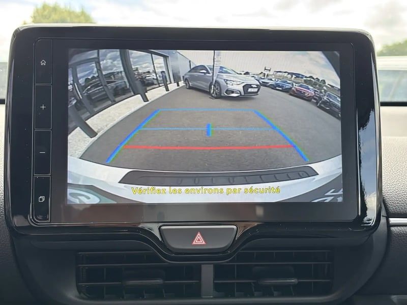 Photo de la voiture TOYOTA YARIS HYBRIDE 116h Dynamic