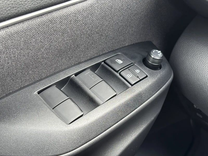 Photo de la voiture TOYOTA YARIS HYBRIDE 116h Dynamic