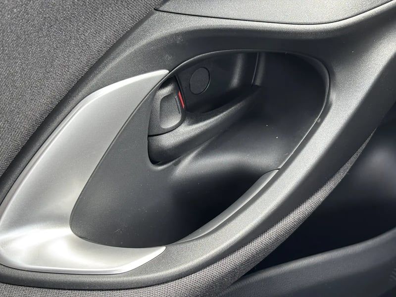 Photo de la voiture TOYOTA YARIS HYBRIDE 116h Dynamic