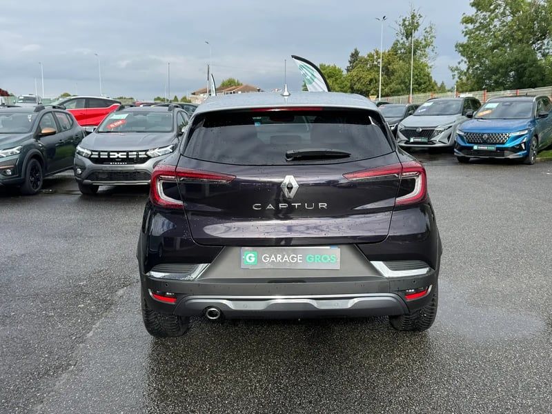 Photo de la voiture RENAULT CAPTUR Blue dCi 115 EDC Initiale Paris